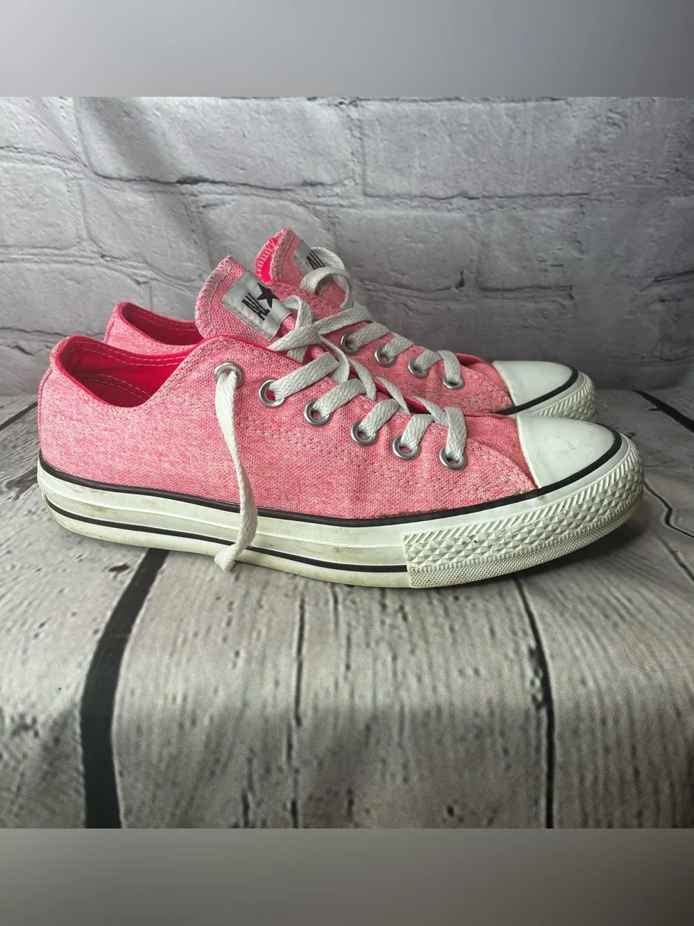 Converse Chuck Taylor All Star Dollcore Barbie Pink Canvas Low Top Sneakers M5W7